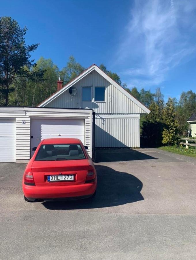 Own Private Room In A Big House! Luleå Екстериор снимка
